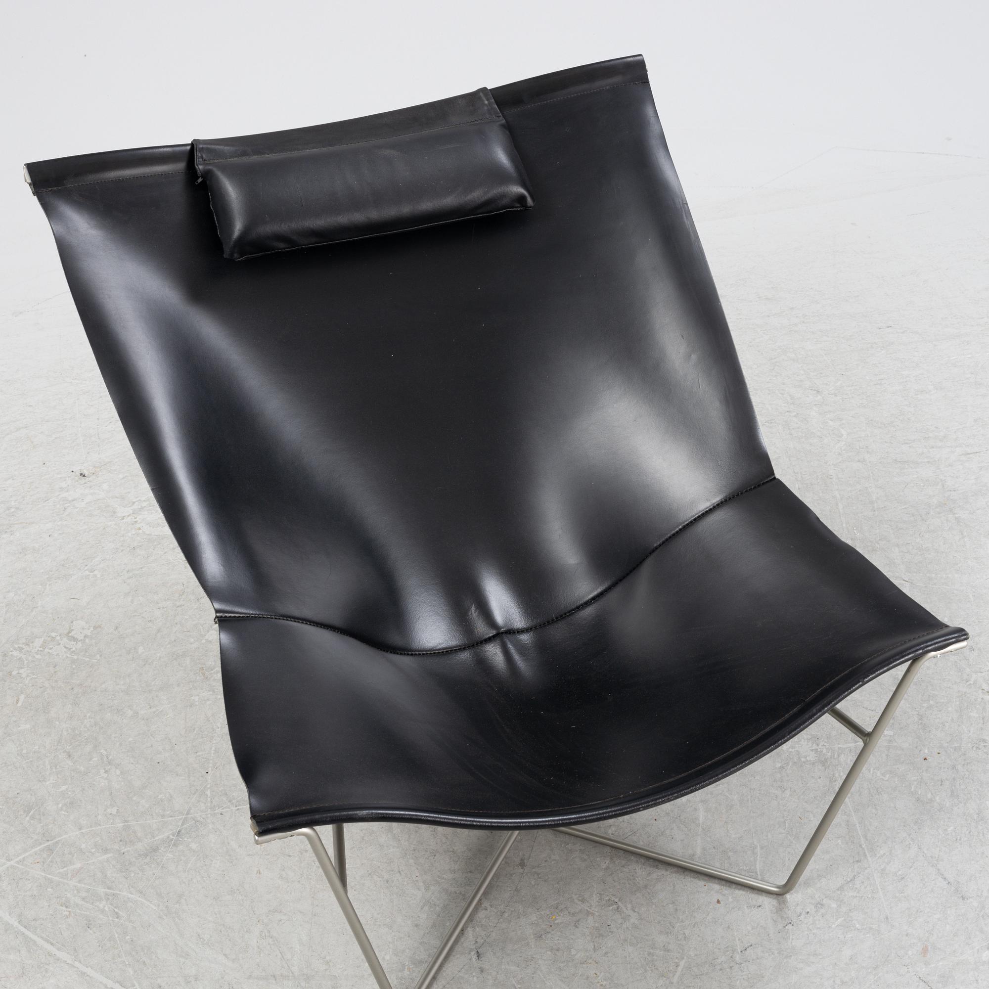 David Weeks, a 'Semana Chair No. 501' easy chair, Habitat.