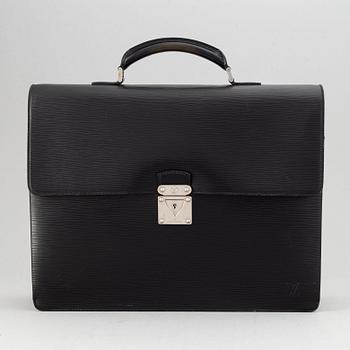 Louis Vuitton, a 'Neo Robusto' briefcase.