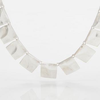 Björn Weckström, Collier, "Galaktiska toppar", sterlingsilver. Lapponia 2001.