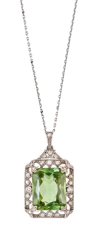 PERIDOTHÄNGE MED KED.