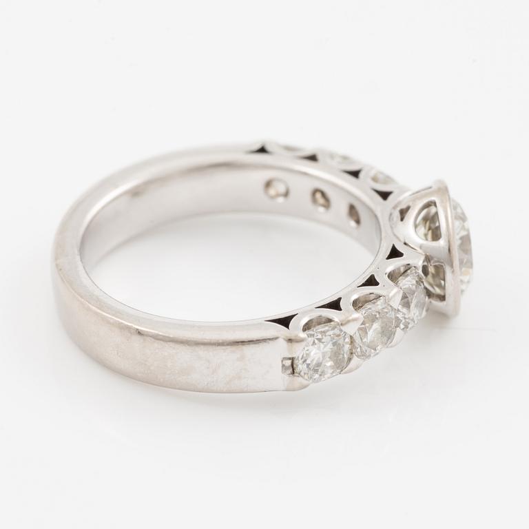 Ring, Atelier Ajour, 18K white gold with a brilliant-cut diamond approximately 1 ct with old mine-cut diamonds.