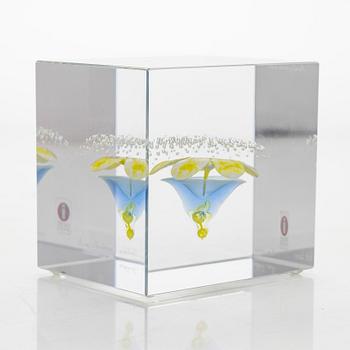 Oiva Toikka, vuosikuutio 2000, signeerattu Oiva Toikka Nuutajärvi 2000, 932/2000.