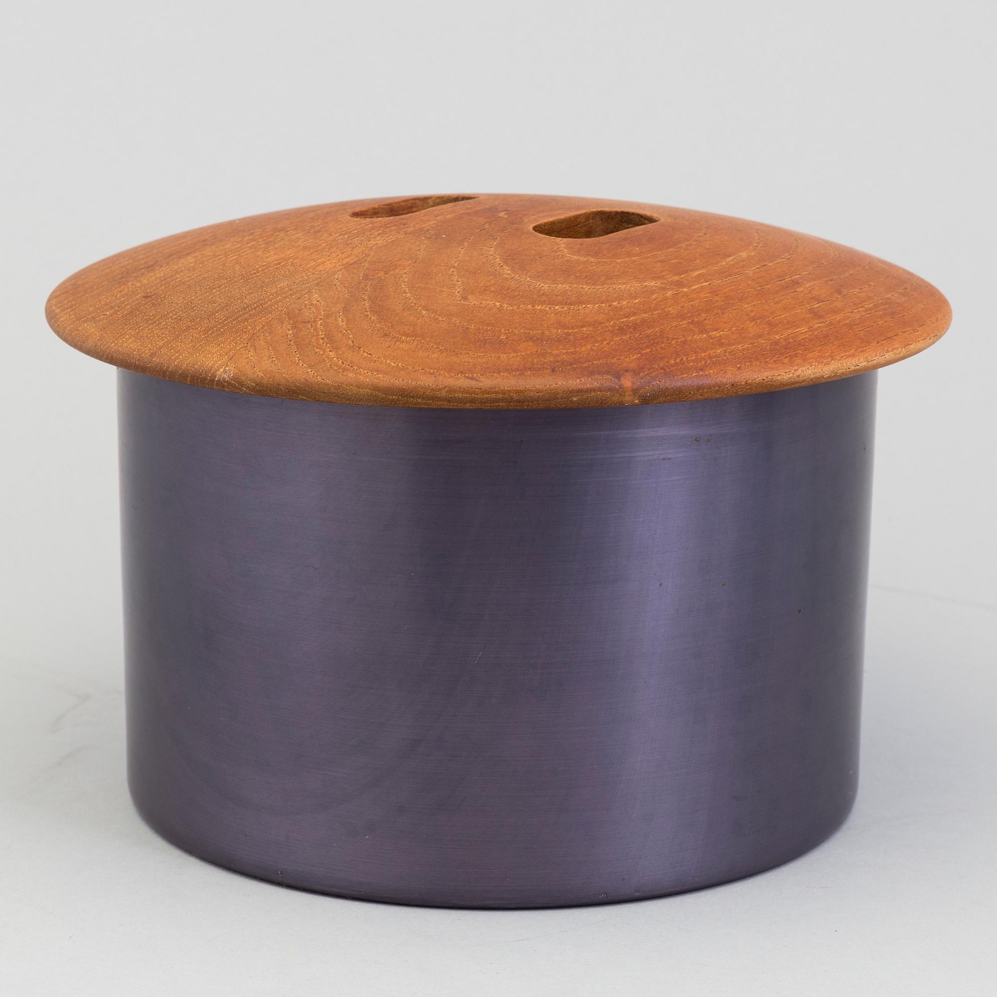 A Finn Juhl teak, plastic and aluminium ice bucket manufactured by Torben Orskov & Co, Denmark. ca 1960.