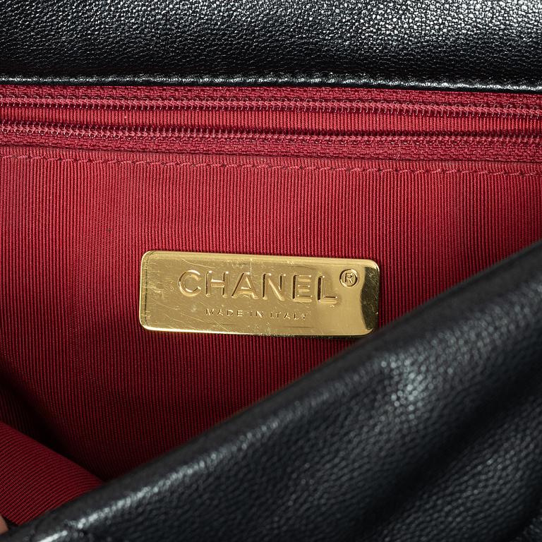 Chanel, Bag, "19 Medium Flap Bag".