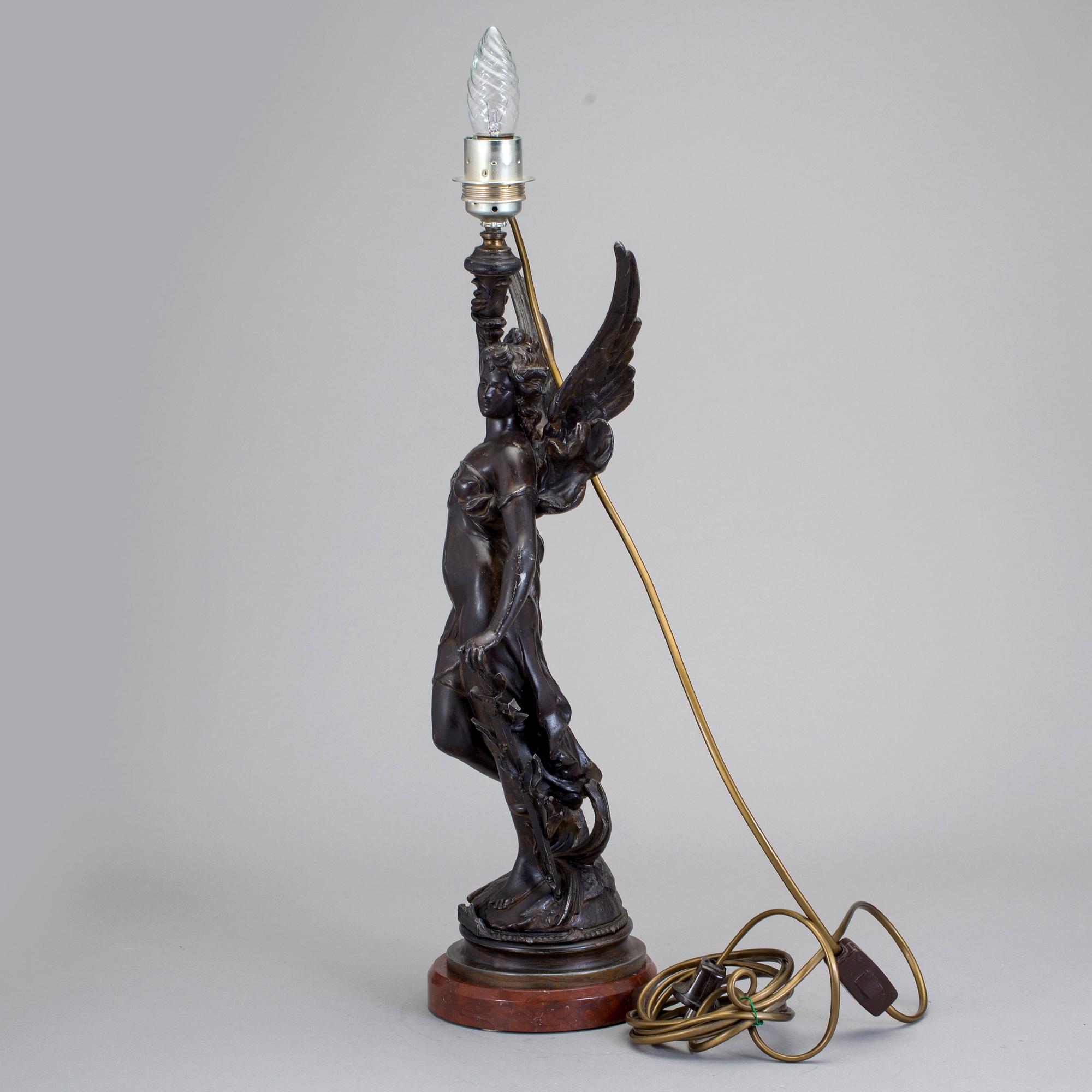 BORDSLAMPA, 1900-talets början.