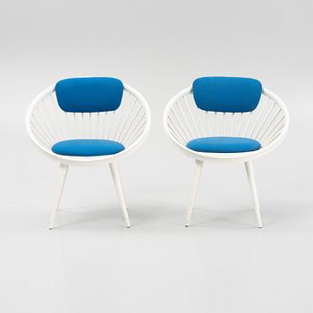 A pair of 'Circle' chairs by Gessef, Italy.