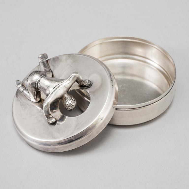 A plated silver box for cufflinks by Widerholm & Dahlberg in Eskilstuna, first half of the 20th century.