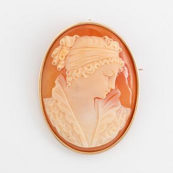 14K gold and carved  shell cameo brooch/pendant.