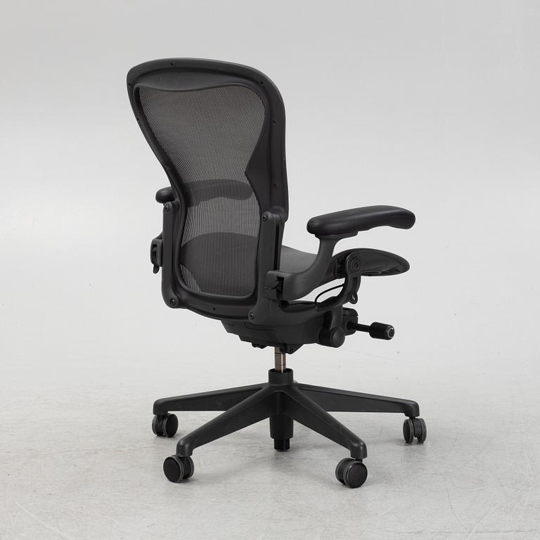Don Chadwick/Bill Stump, skrivbordsstol, "Aeron", Herman Miller.