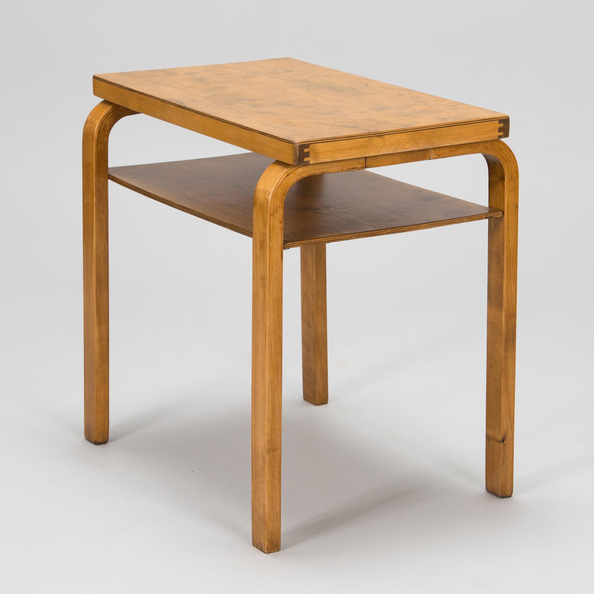 Alvar Aalto, A mid-20th century 'A 86' table for Huonekalu- ja Rakennustyötehdas A.B.