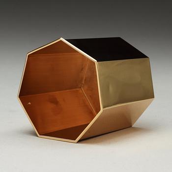 A Sigurd Persson heptagonal 18 carat gold vase, Stockholm 1980.