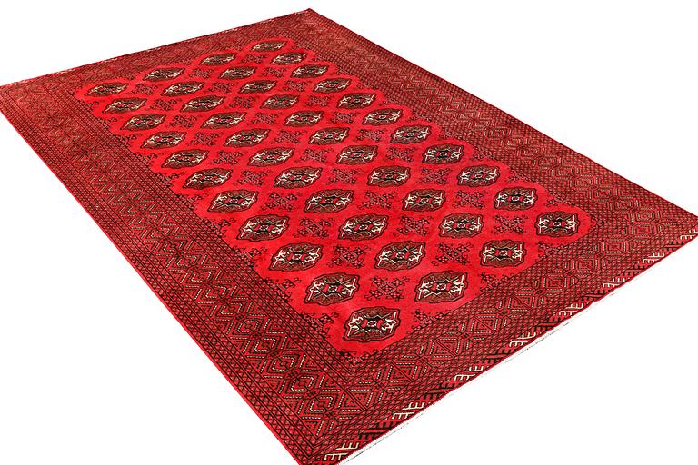 A carpet, Persia, ca 290 x 206 cm.