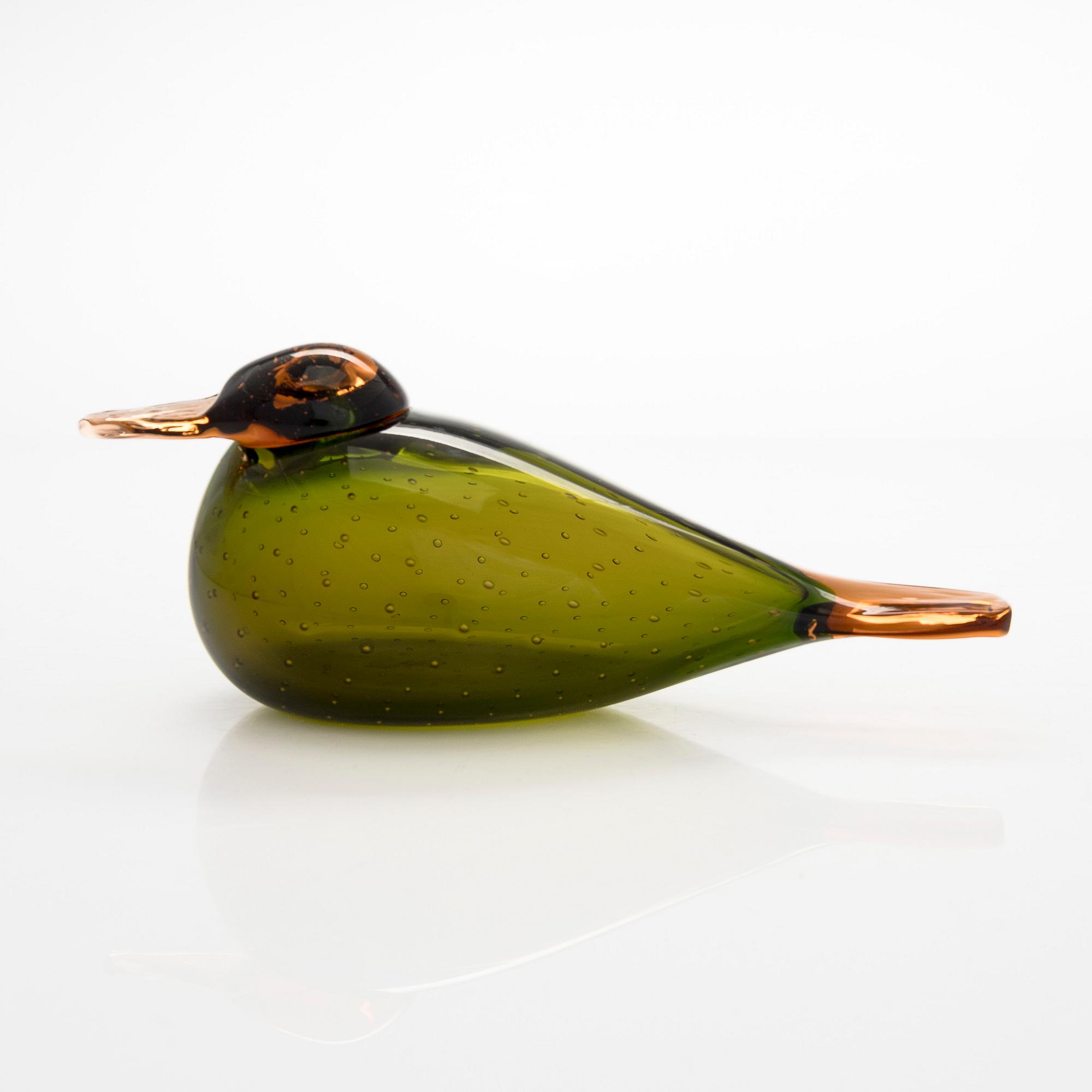 Oiva Toikka, a 'Grass eider' glass bird, signed O. Toikka Nuutajärvi.