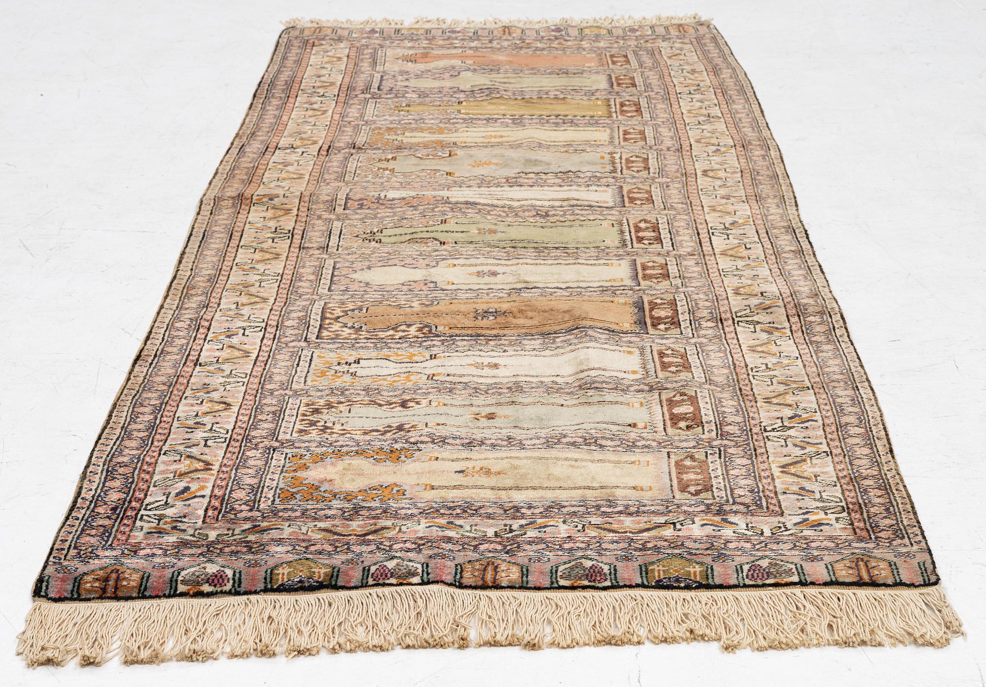 Carpet, Kayseri, approx. 220 x 92 cm.