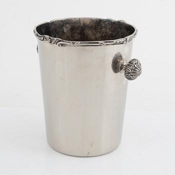 Wine cooler, silver plate, 20th century.