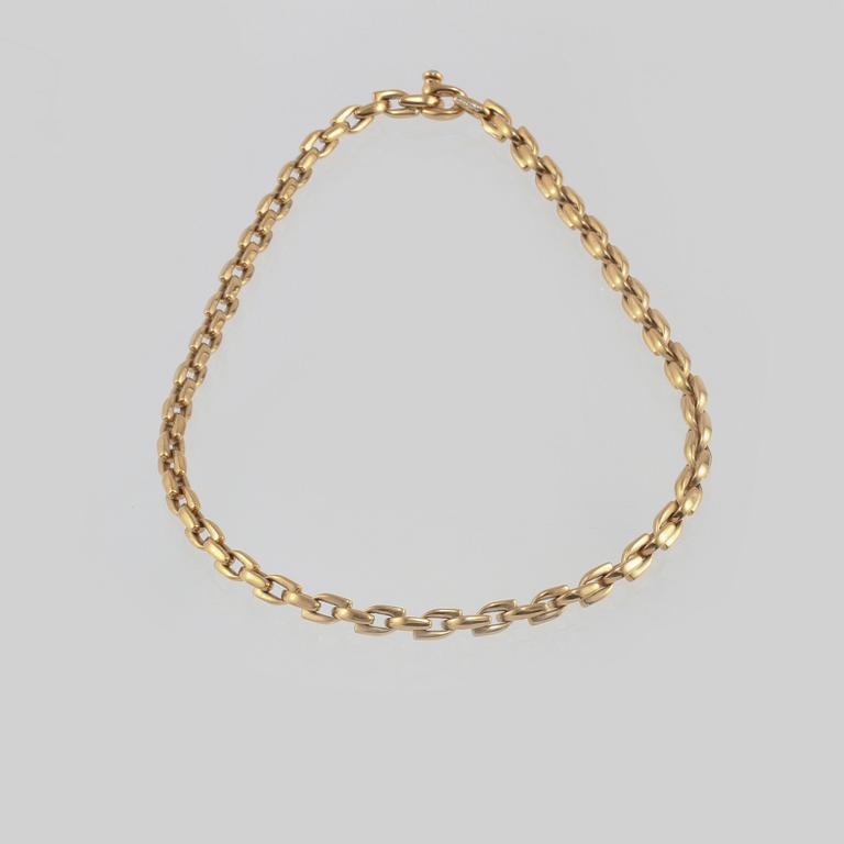 HALSKEDJA, 18K guld samt cabochonslipad blå safir, Chiampesan, Italien. Vikt 37,2 gram.