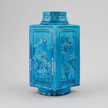 A chinese turkoise glazed kang vase, 20th Century.