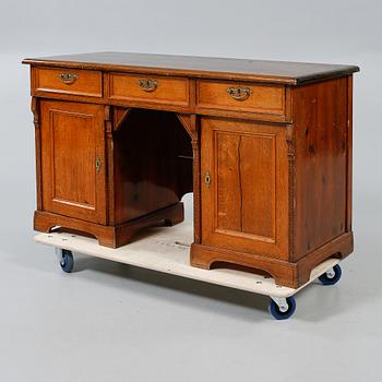 SKRIVBORD, 1900-talets början.