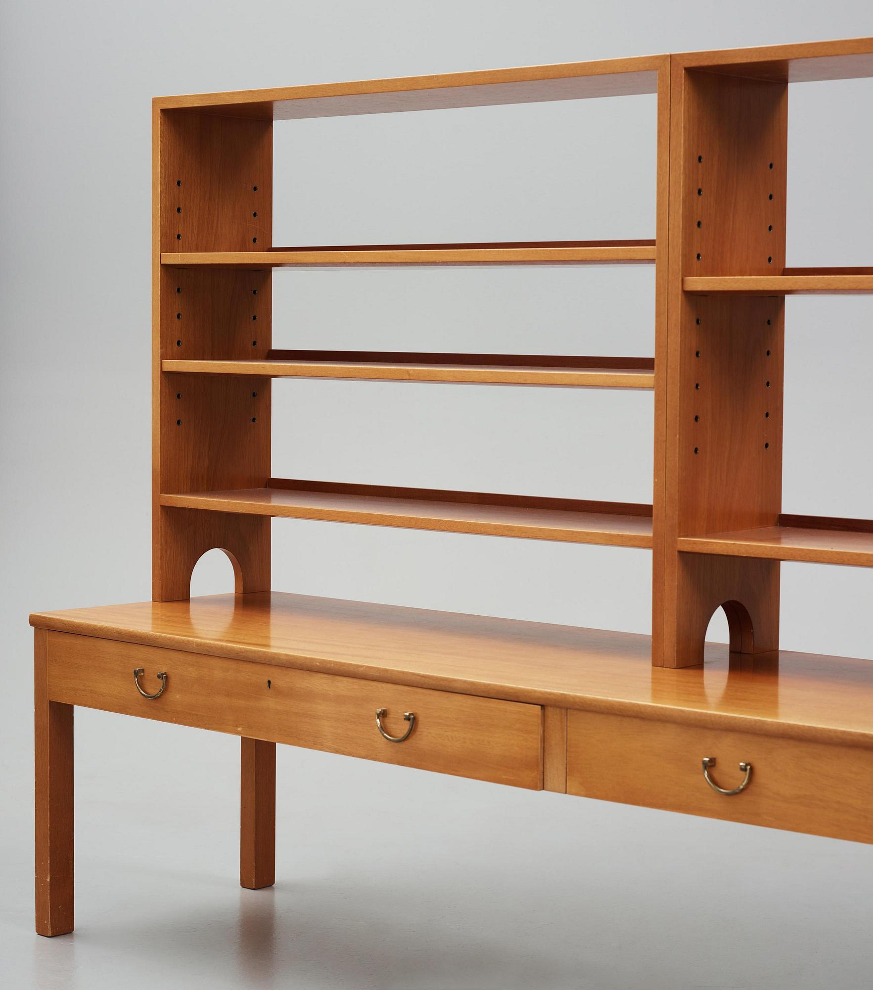 Josef Frank, a mahogany bookcase model "B 1142", Firma Svenskt Tenn, mid-20th century.