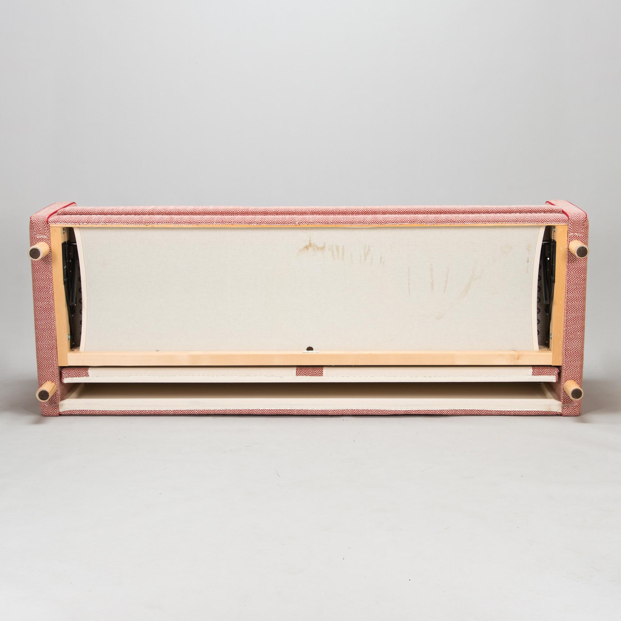 Vuodesohva, malli 550, Artek, 2000-luku. Malli muotoiltu v. 1994.