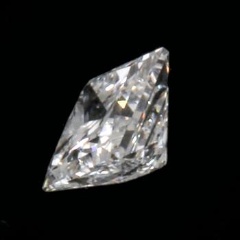 Lös sten prinsesslipad diamant ca 0,30 ct TW/VS enligt uppgift.