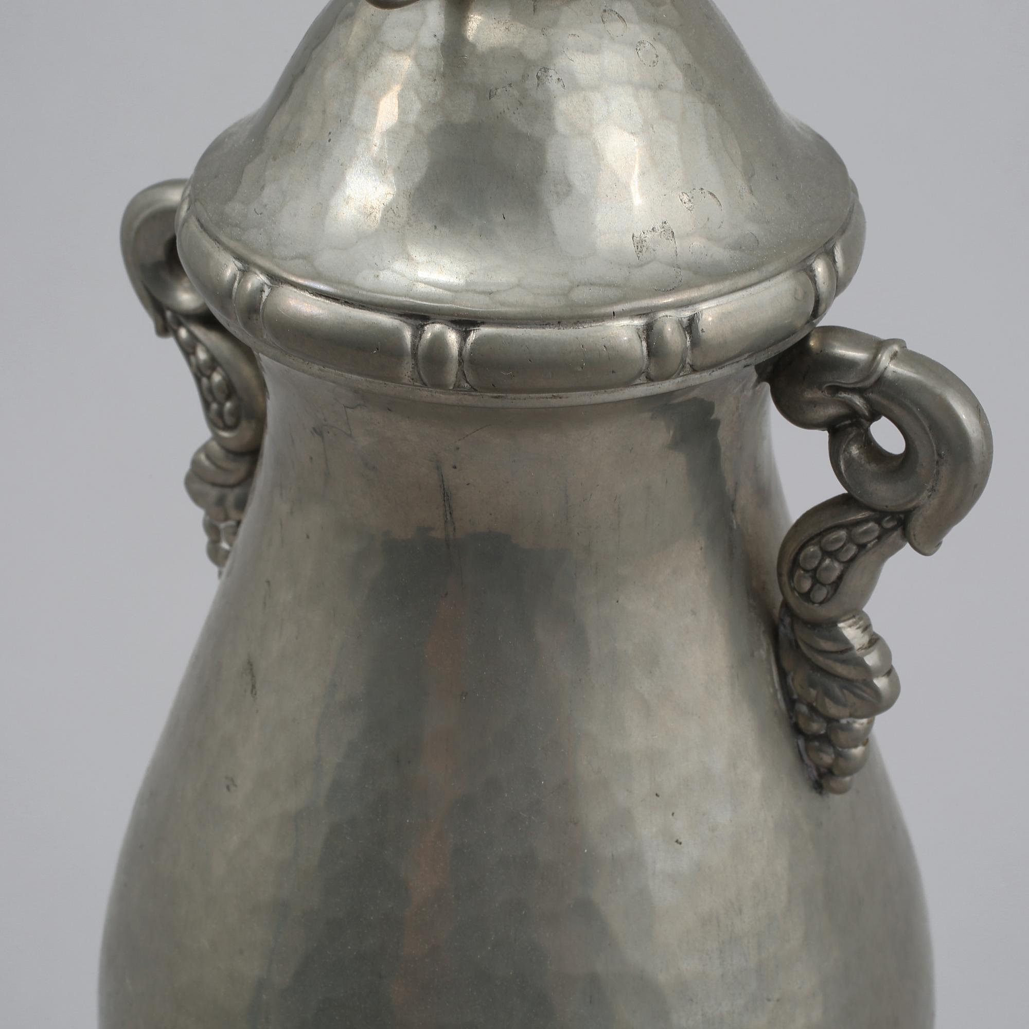 BORDSLAMPA, 1900-talets första hälft.