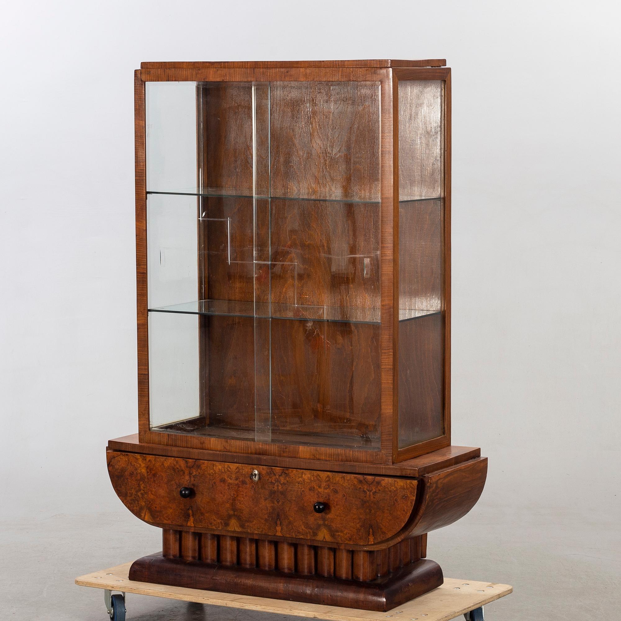 Vitrinskåp, art deco 1930-tal.