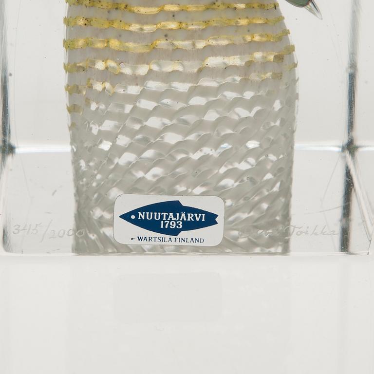 ÅRSKUB, glas, numerad 345/2000, signerad Oiva Toikka  Nuutajärvi 1986.