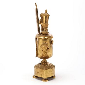 BORDSPENDYL. Frankrike, 1800-talets början. Empire.