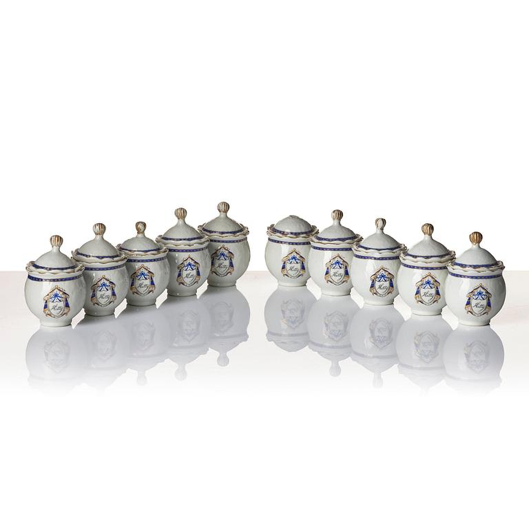 A set of 10 'European Subject' custard cups with covers and a coffeepot with cover, Qing dynasty, Jiaqing (1796-1820).