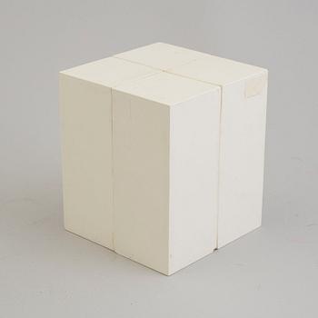 a set of four Sivert Lindblom plastic items, 1968.