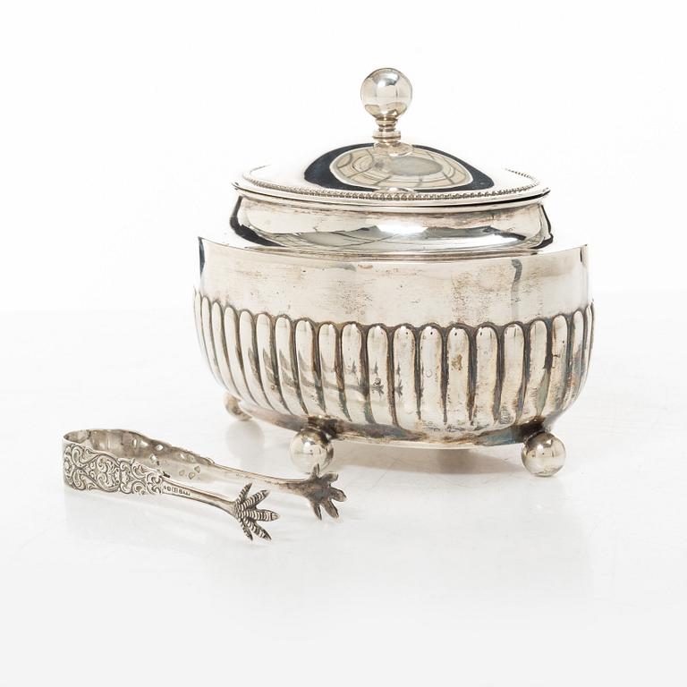 A Swedish silver sugar box, mark of Nils Leonard Dahlström & Co, Örebro 1921.