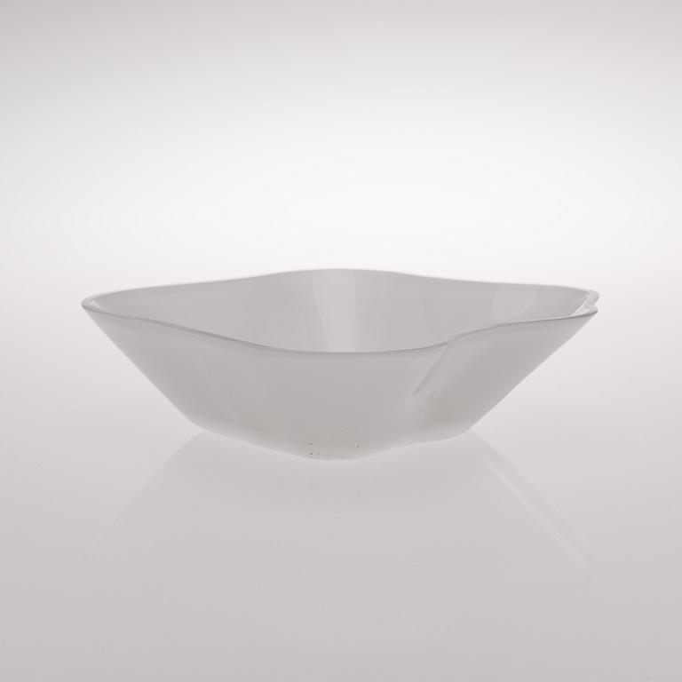 ALVAR AALTO, GLASS SCULPTURE, 4 PIECES. The Aalto Flower. Signed Alvar Aalto. Iittala 1950/60s.