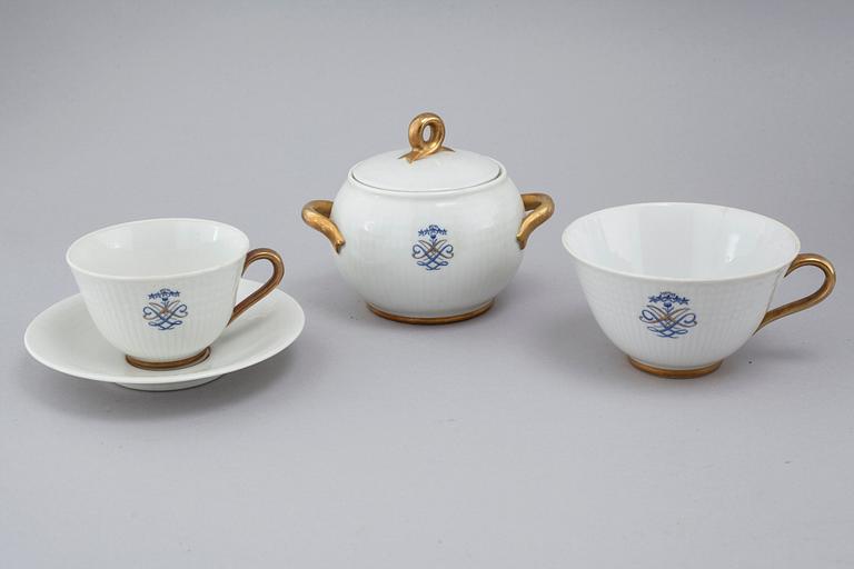 SERVIS, 119 delar, "Swedish Grace" med monogram, porslin, Rörstrand, 1900-tal.