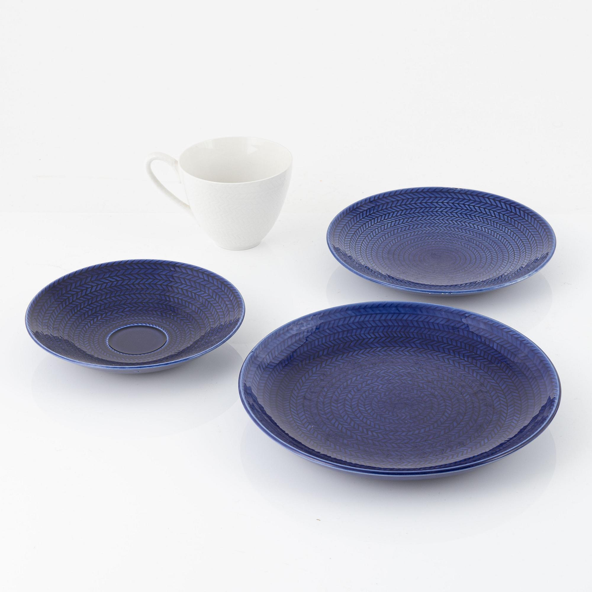 Hertha Bengtson, a 35-piece 'Blå eld' flintware service, Rörstrand.