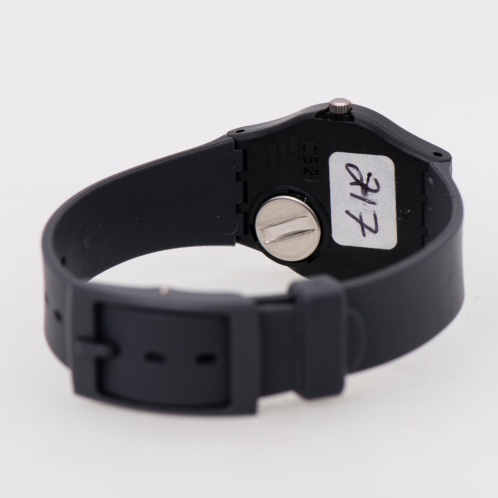 ARMBANDSUR 4 ST, SWATCH, två herr och två damur 1980-tal.