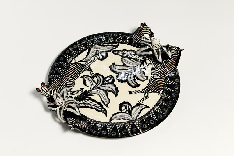Fat, "Zebra Plate", med dekor av zebror.