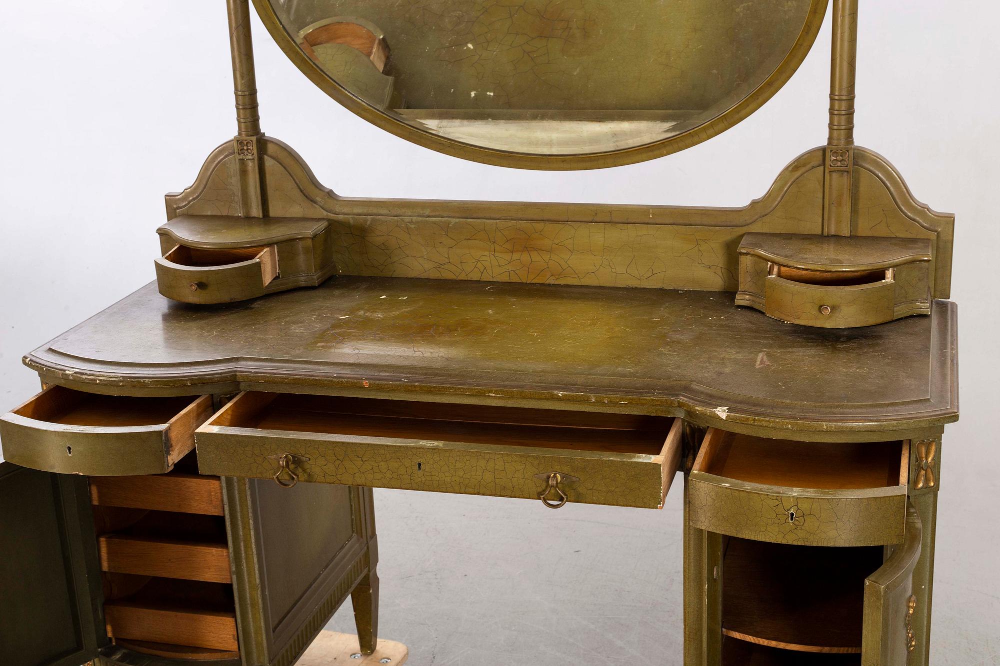 TOILETTBORD Louis XVI-stil 1900-talets första hälft.