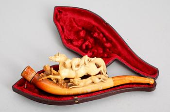 PIPA, bla bärnsten, 1800-tal.