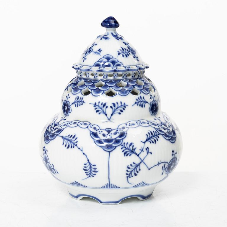Royal Copenhagen, A 'Blue Fluted' full lace porcelain potpurri urn with cover, model 1/1186, Denmark, 1889-1922.