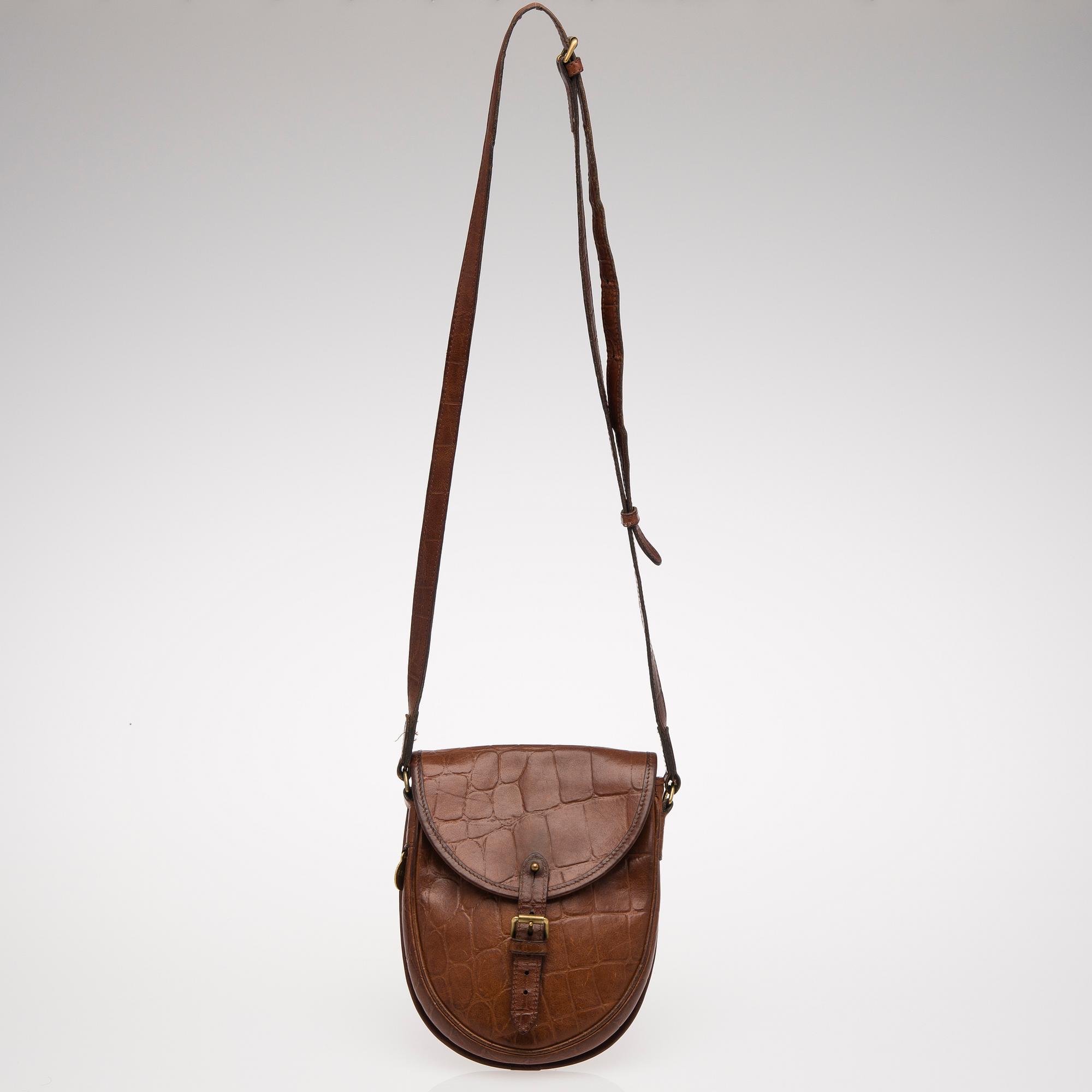 VINTAGE CROSS BODY BAG. Bukowskis