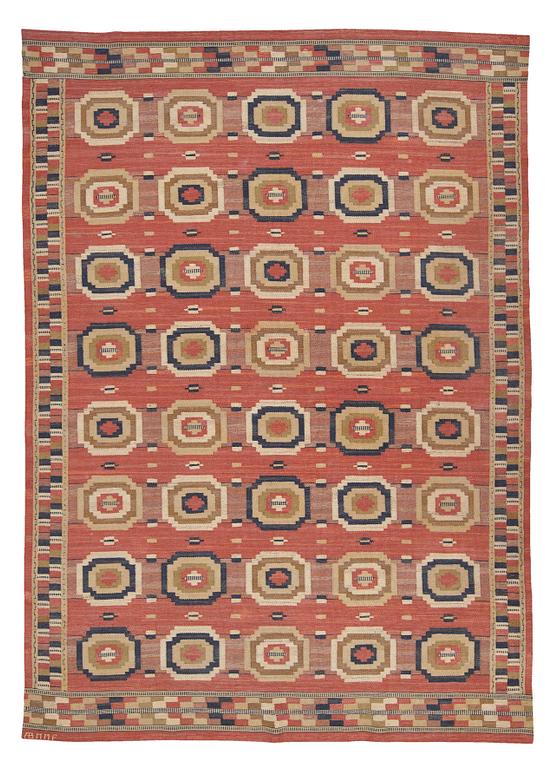 Märta Måås-Fjetterström, A CARPET, "Röda åttan", flat weave, ca 348,5 x 248 cm, signed AB MMF.