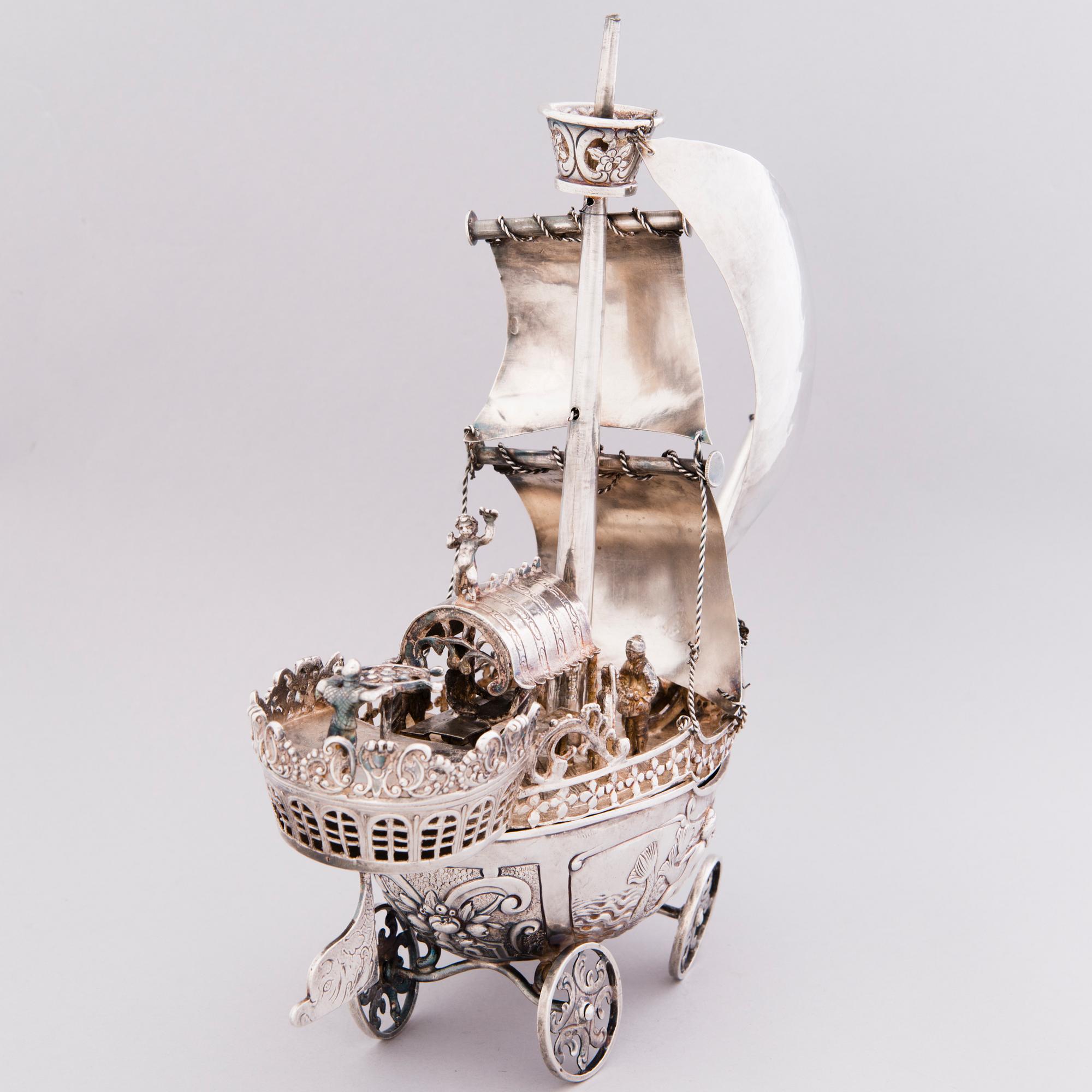 SKRIN/ BORDSDEKORATION, sterling silver, engelska importstämplar London 1911.