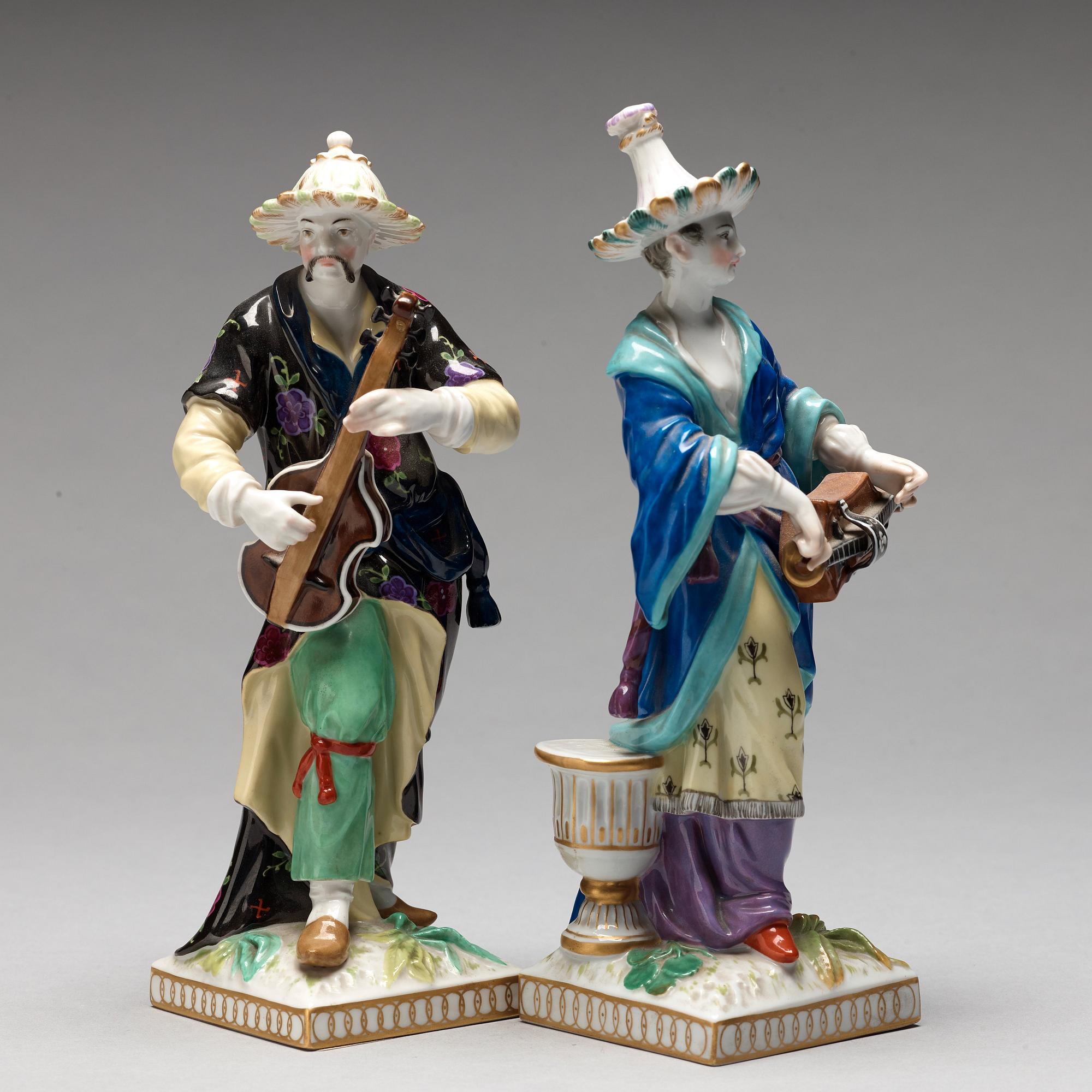 FIGURINER, ett par, porslin. Berlin, omkring 1900.