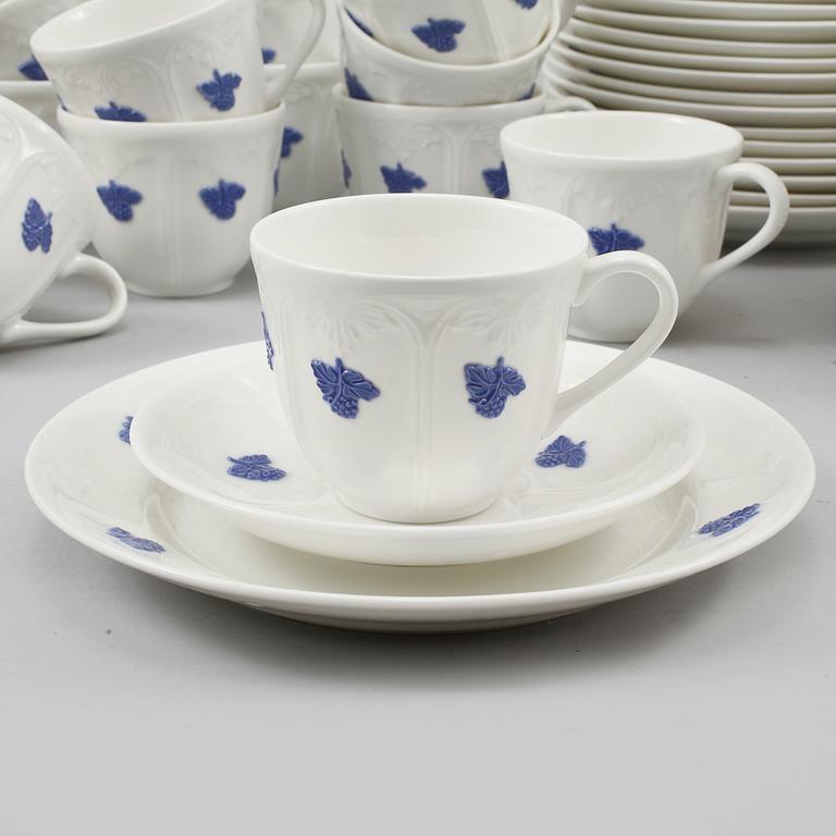 KAFFESERVIS, 40 delar, porslin, "Blå Blom", Gustavsberg, 1900-talets andra hälft.