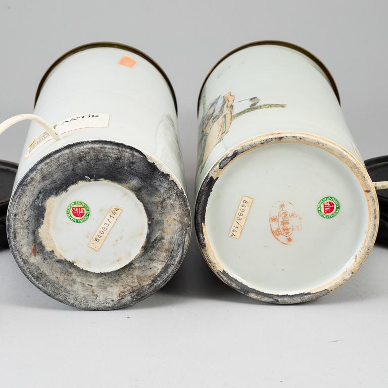 Two Chinese famille rose hat stands turned into table lamps, 20th century.