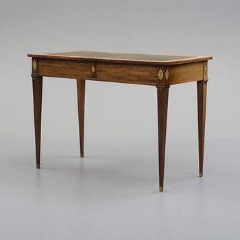 SKRIVBORD, gustaviansk stil, 1900-talets början.