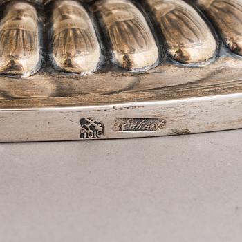 Reinhold H. Eckert, a silver bread basket, Tartu/ Dorpat 1818.