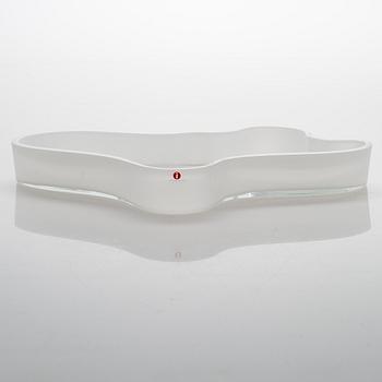 Alvar Aalto a '3028' dish signed Alvar aalto 417/1989.