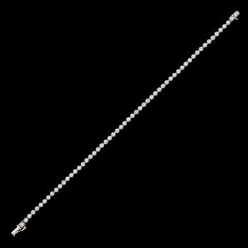 ARMBAND, 18 k vitguld, briljantslipade diamanter tot ca 2.00 ct.